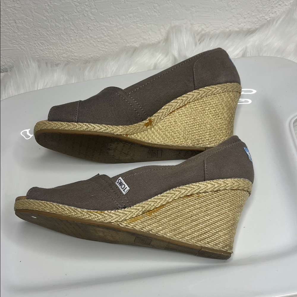 Tom's Brown Wedge Shoes - Picture 8 of 8